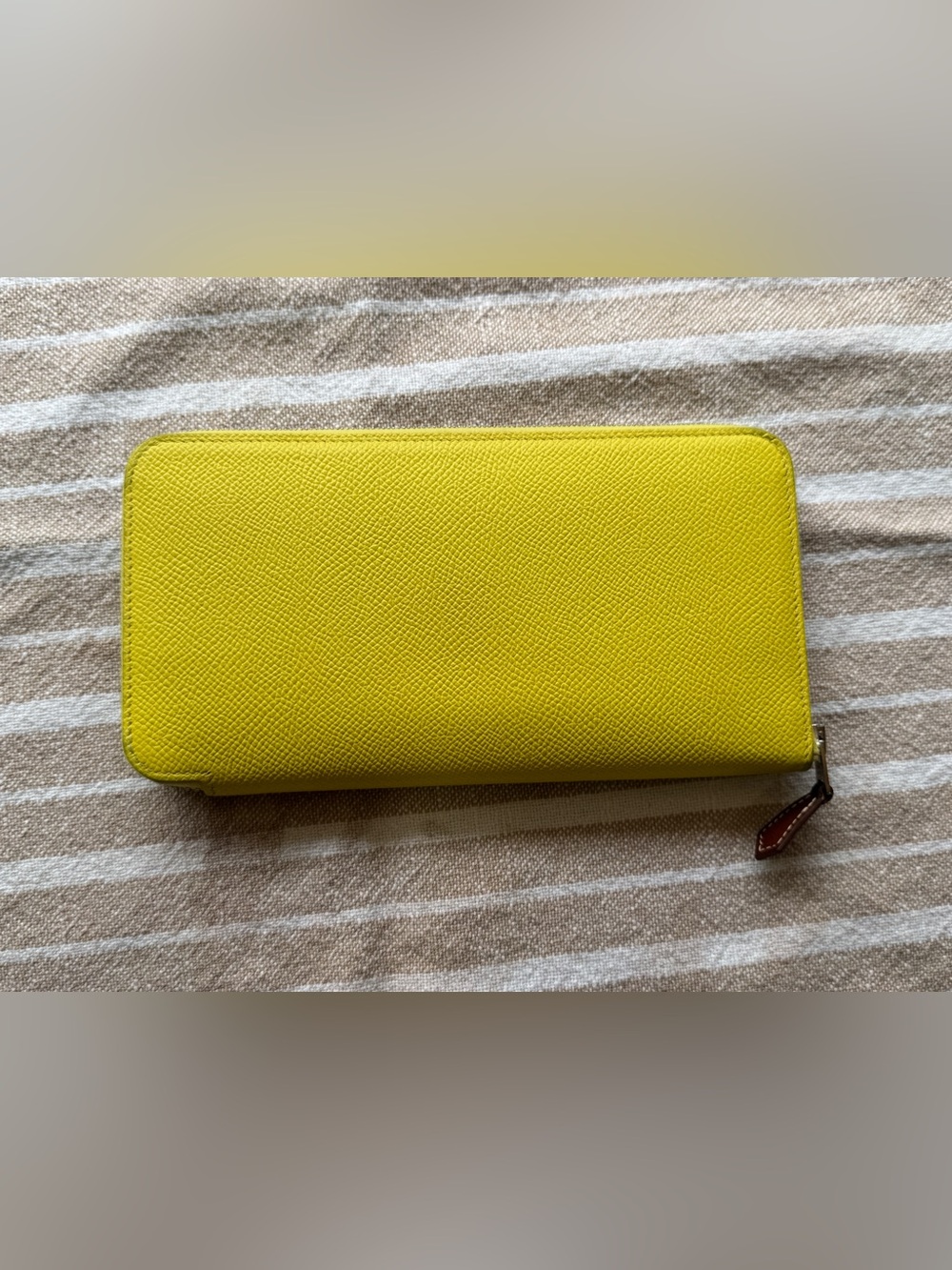 HERMES Silk-In Long Zip Around Long Wallet Epsom yellow